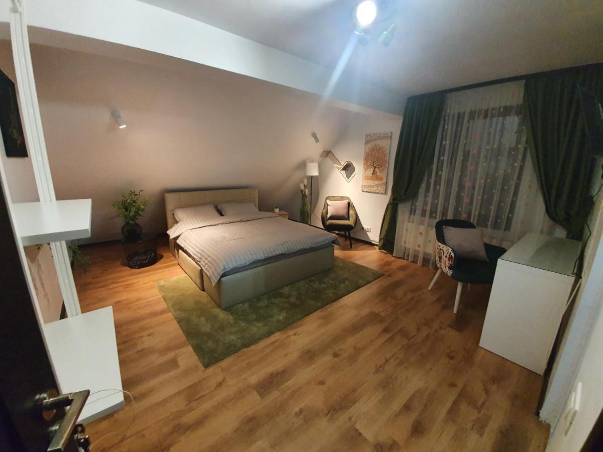 Pensiunea Relax Curtea De Arges Luaran gambar